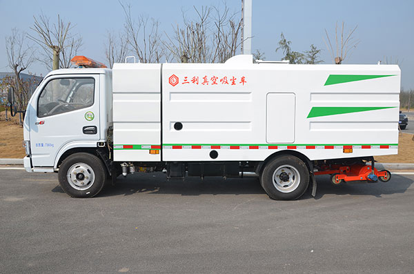 吸尘车 吸尘车